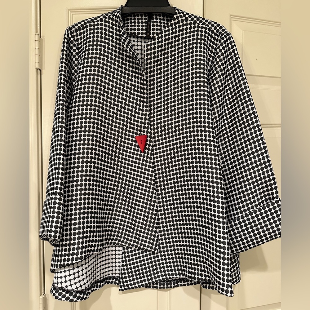 Asymmetrical black and white suit jacket